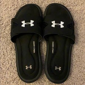 Black slides woman’s size 8